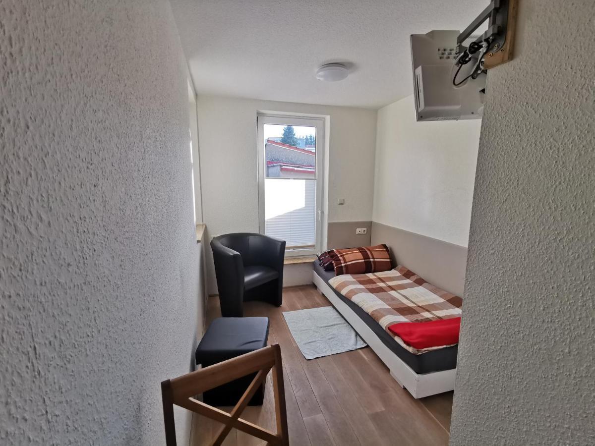 Ferienwohnung Und Pension Guertler Werdau Extérieur photo